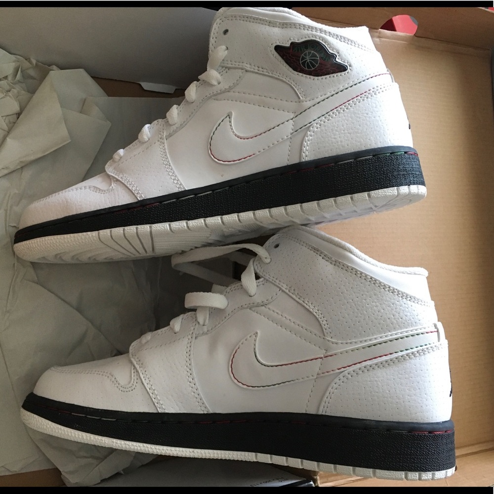 100% Authentic Air Jordan 1 “Cinco De Mayo” GS 6.5